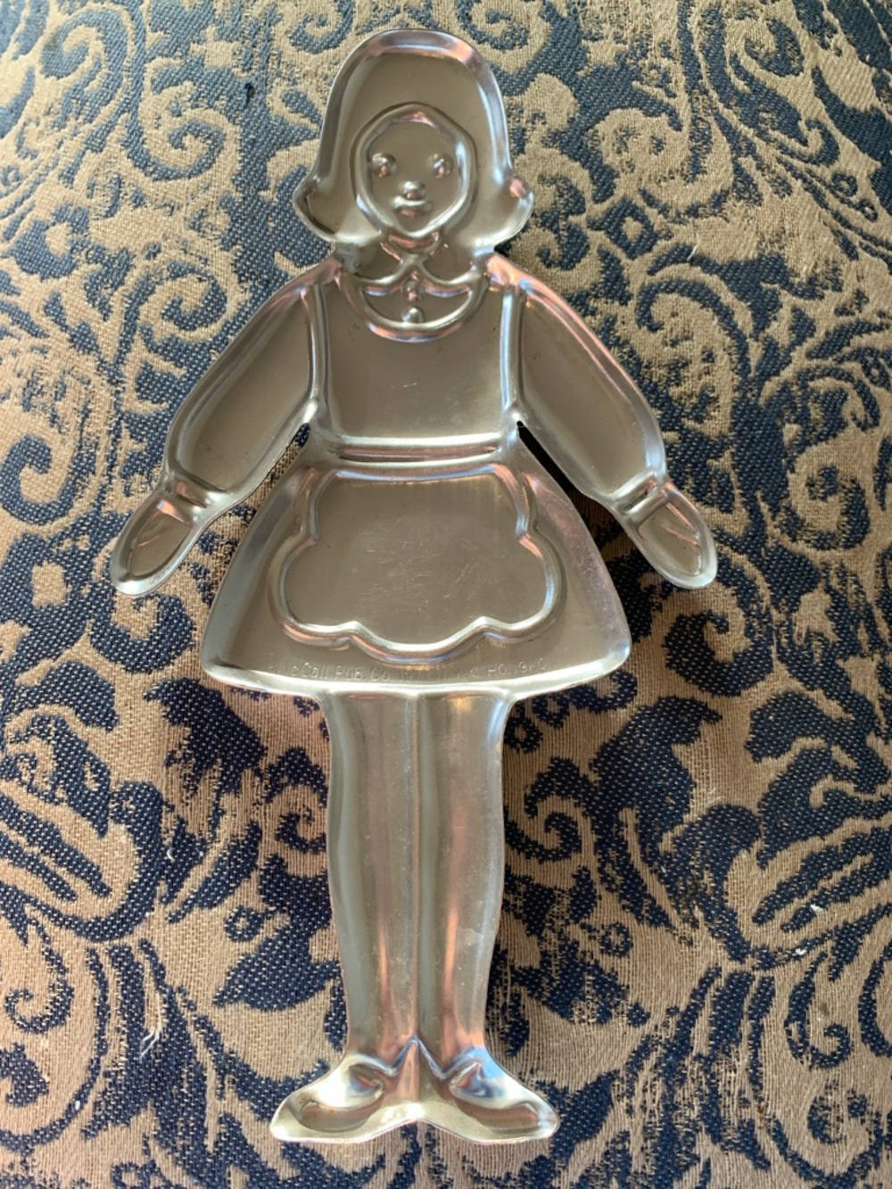 Vintage Betsy McCall Paper Doll Cookie Cutter 1971 - Picture 2 of 3